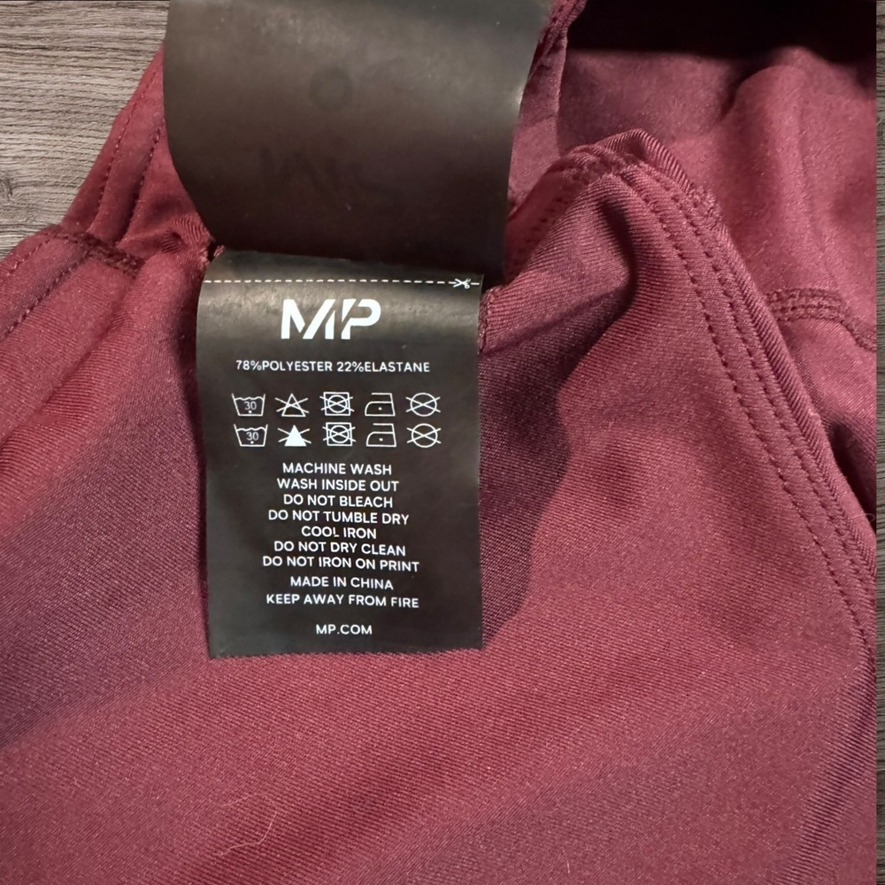 Like New- MyProtien MP Women's Burgundy Sports Bra Size Medium - Picture 5 of 5